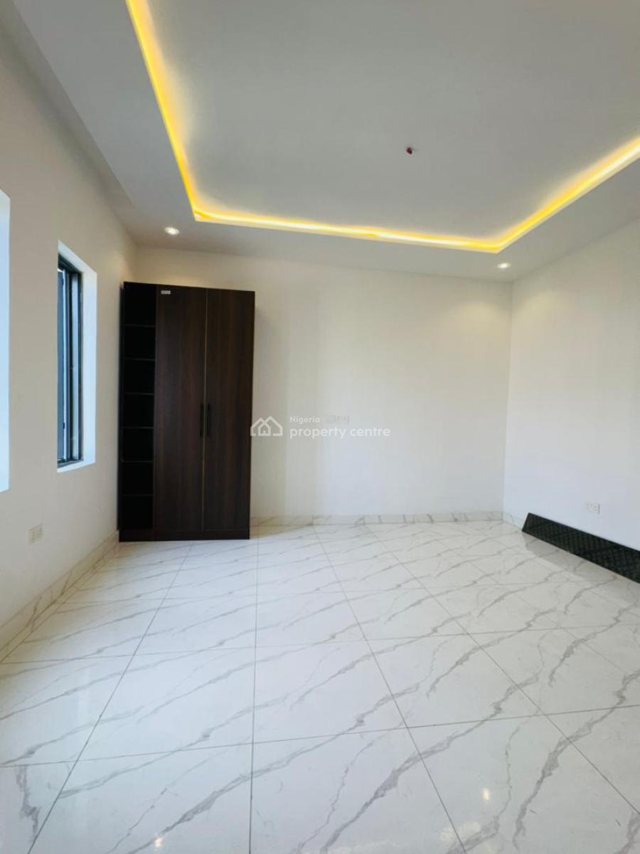 Serviced 4 Bedroom Terraced Duplex with Spacious Ensuite Bedrooms, New Road, Lekki, Lagos, Terraced Duplex for Sale