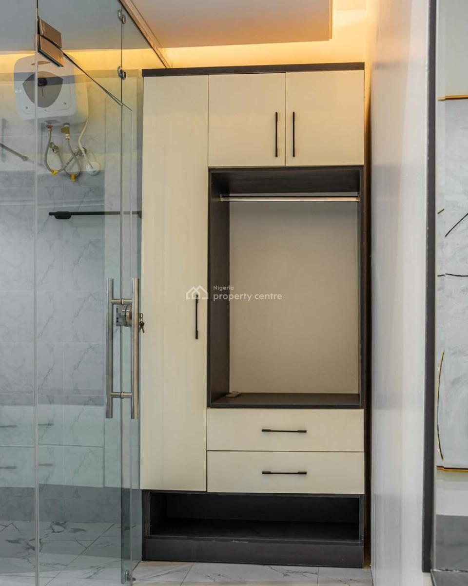 Exquisite 2 Bedroom Maisonette, Lekki Phase 1, Lekki, Lagos, House Short Let