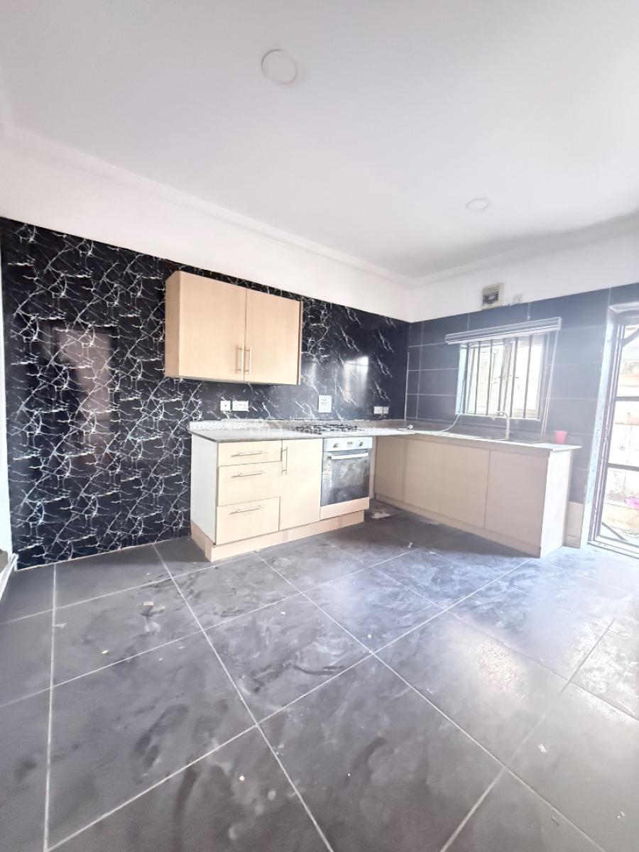 4-bedroom Terrace Duplex, Osapa London, Osapa, Lekki, Lagos, Flat / Apartment for Sale