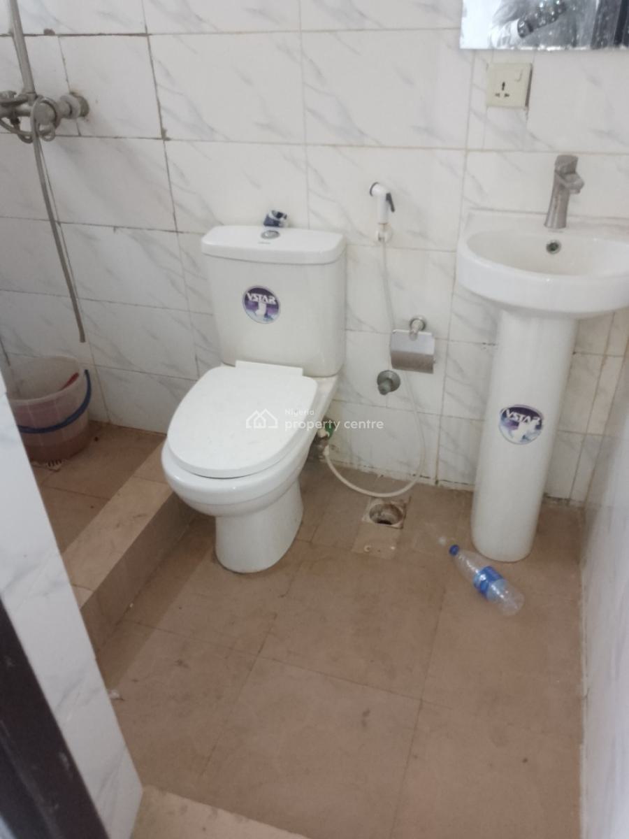 Massive 2 Bedroom Flat Upstairs, Destiny Home Estate, Abijo, Sangotedo, Ajah, Lagos, Flat / Apartment for Rent