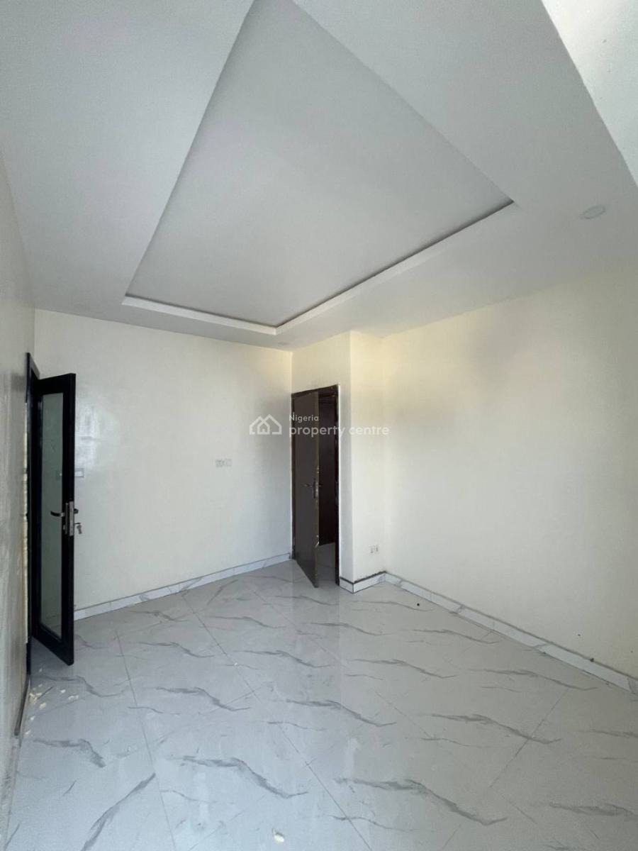 2 Bedroom Apartment, Ikota, Lekki, Lagos, Flat / Apartment for Sale