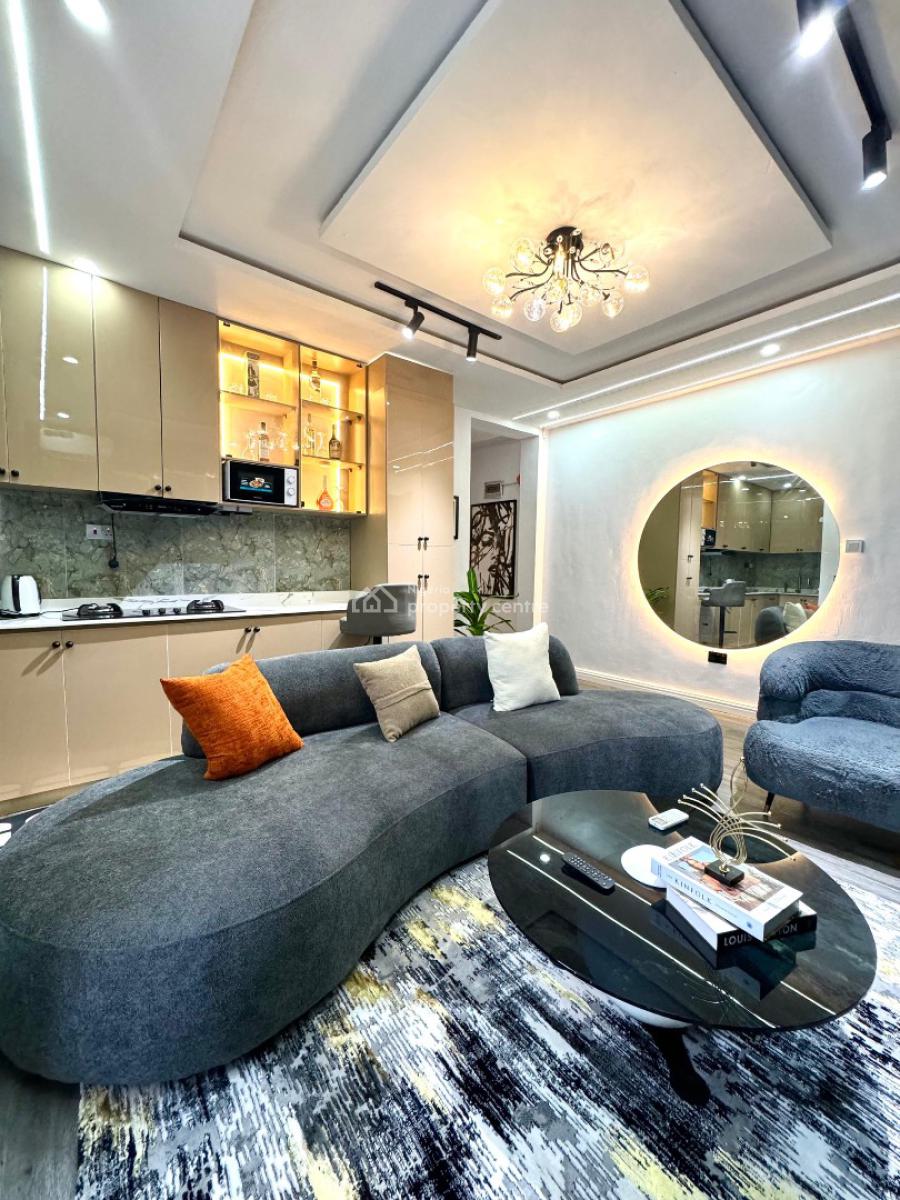 Luxury 1-bedroom Waterfront Duplex in The Heart of Lekki Phase 1, Lekki Phase 1, Lekki, Lagos, Flat / Apartment Short Let