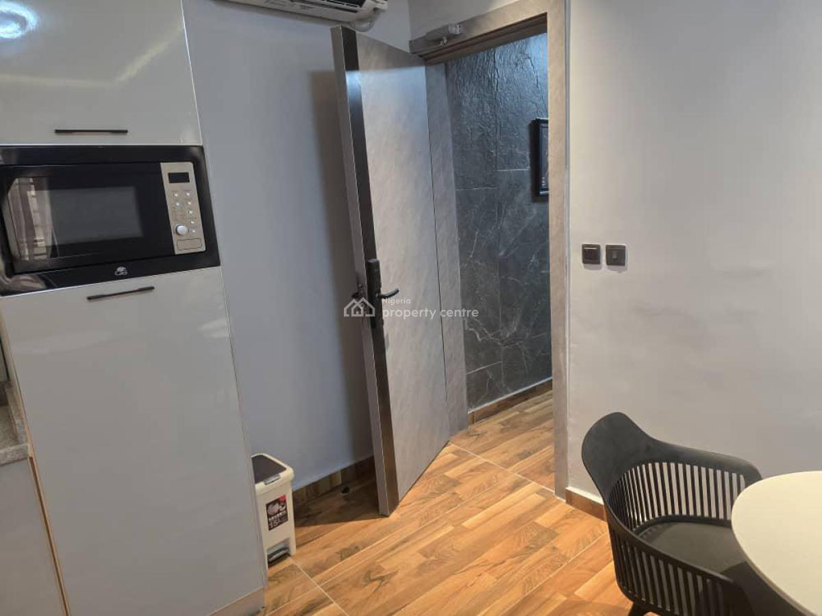 One 1 Bedroom Short Stay Airbnb, Off Oduduwa Crescent, Ikeja Gra, Ikeja, Lagos, Flat / Apartment for Rent