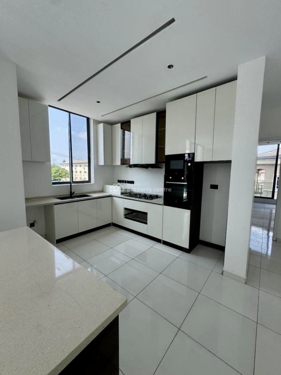 2-bedroom Apartment, Lekki Phase 1, Lekki, Lagos, Flat / Apartment for Sale