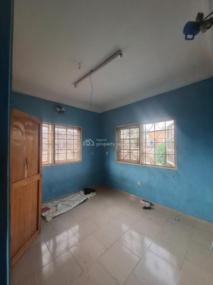 Big House Consists 4 Bedroom Duplex and 3 Bedroom Flats, Journalists Estate, Berger, Arepo, Ogun, House for Sale