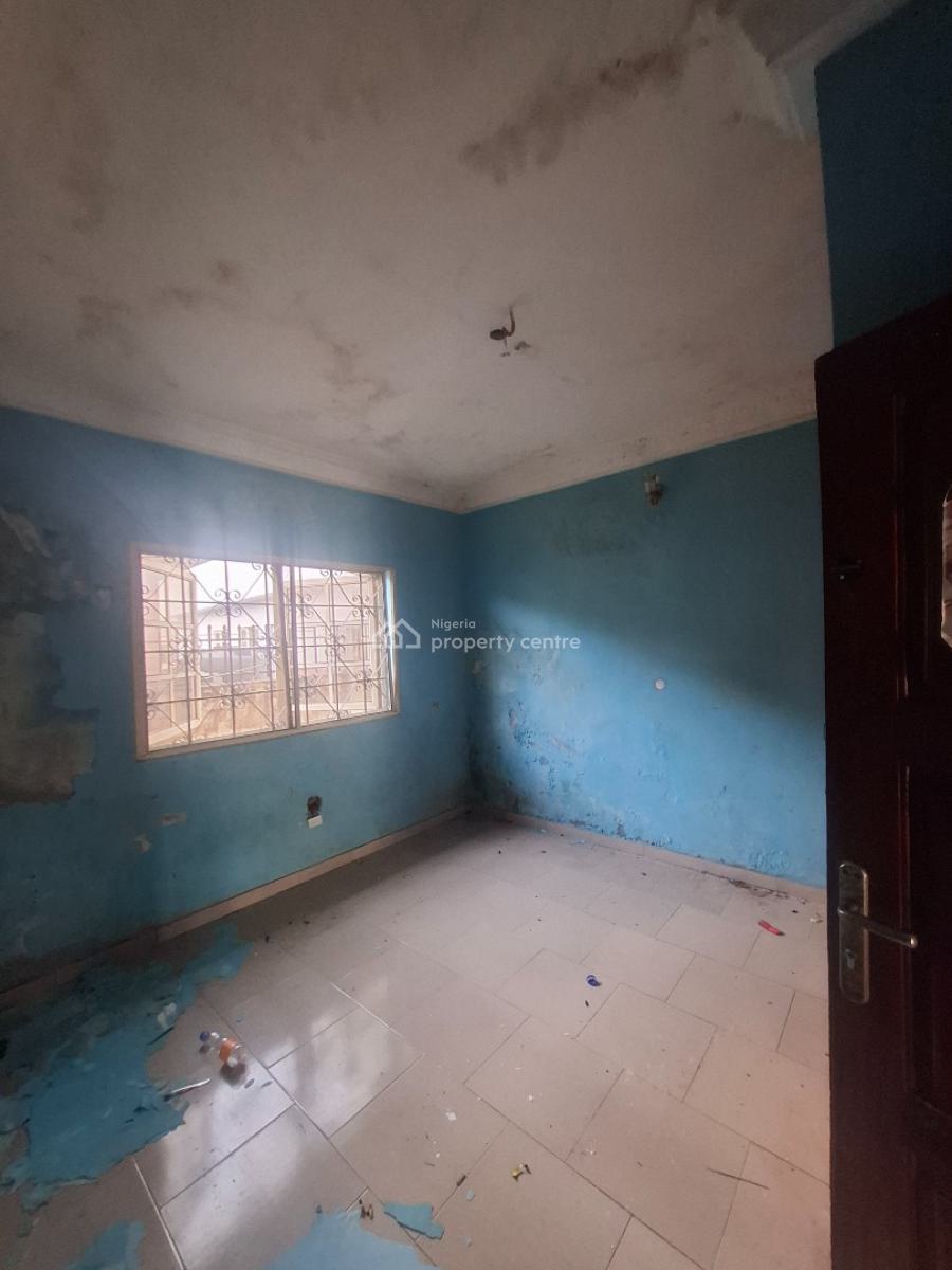 Big House Consists 4 Bedroom Duplex and 3 Bedroom Flats, Journalists Estate, Berger, Arepo, Ogun, House for Sale