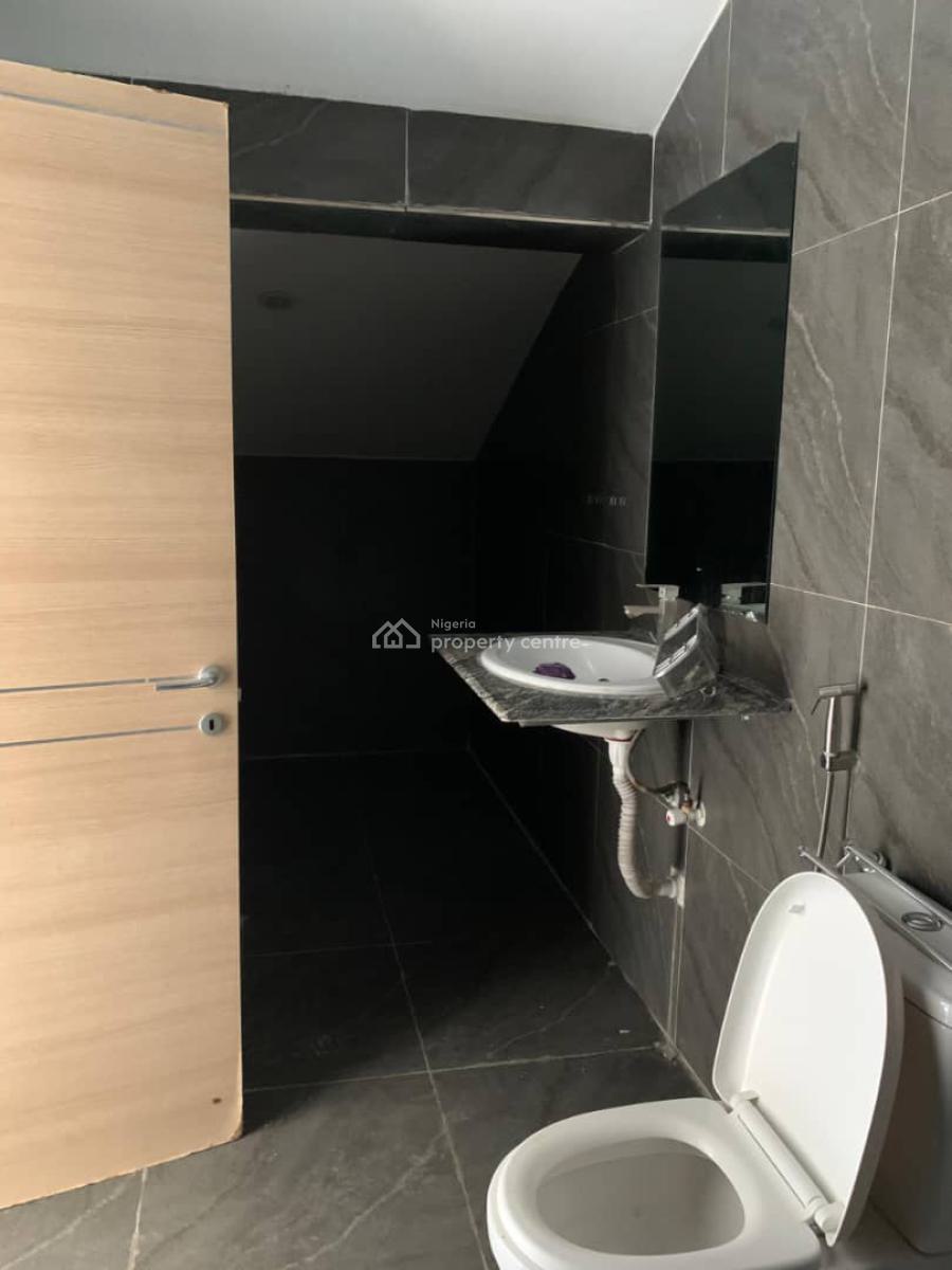 Serviced Mini Flat with Good Fittings in a Serene and Secured Location, Lekki Phase 1, Lekki, Lagos, Mini Flat (room and Parlour) for Rent