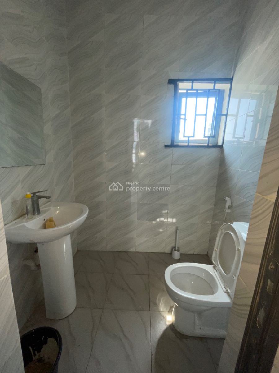 a Standard and Spacious Shop/ Office Space, Along Mobil Road Ilaje Ajah, Lekki, Lagos, Shop for Rent