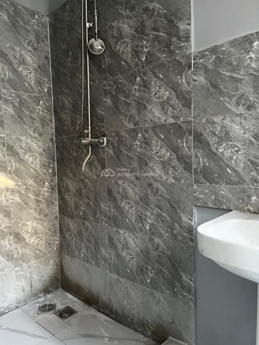 Spacious and Luxurious 3 Bedroom Blocks of Flats, Surulere, Lagos, Flat / Apartment for Sale