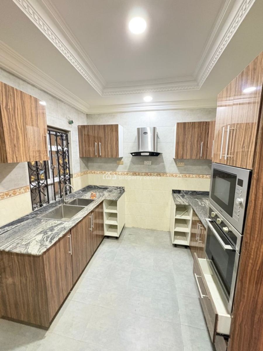 3 Bedroom Apartment, Lekki Phase 1, Lekki, Lagos, Flat / Apartment for Rent