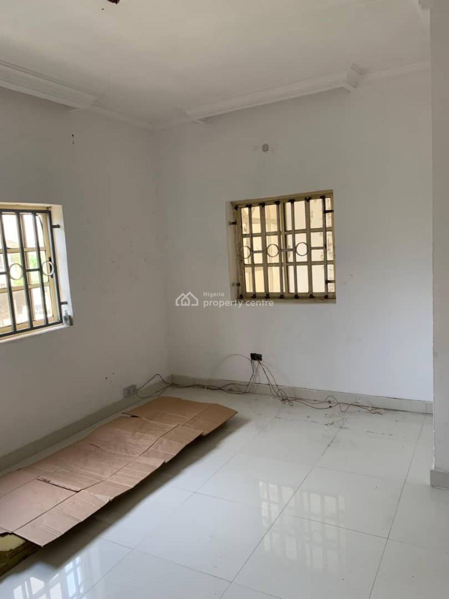 Nice Miniflat in a Serene Location, Millennium Estate, Off Admirality Way, Lekki, Lagos, Lekki Phase 1, Lekki, Lagos, Mini Flat (room and Parlour) for Rent