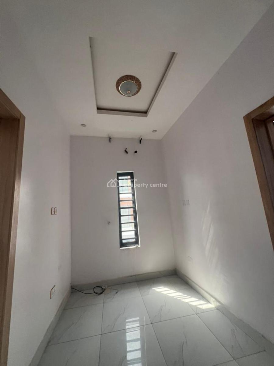 Specious Well Built 2 Bedroom Terrace Duplex, Orchi Before Round About, Lekki Phase 1, Lekki, Lagos, Terraced Duplex for Rent