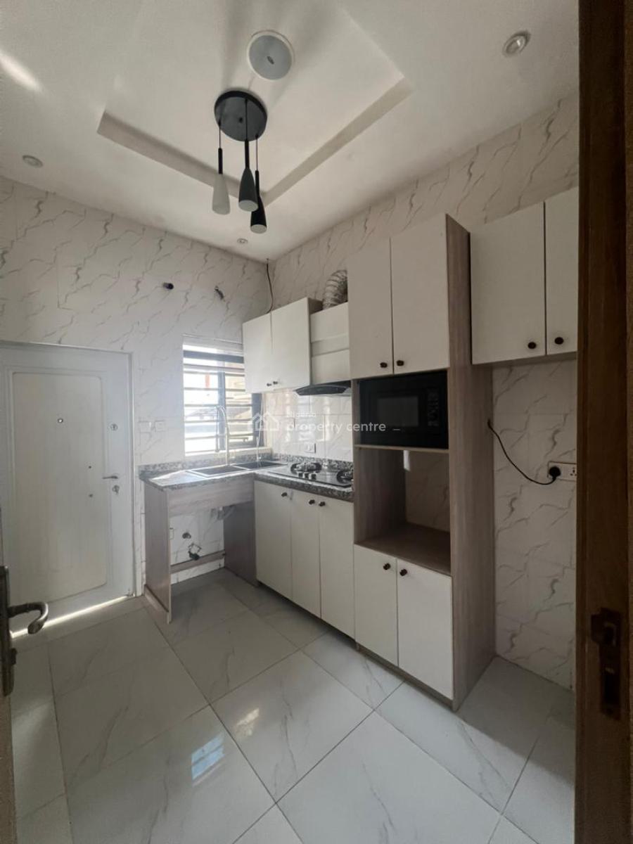 Specious Well Built 2 Bedroom Terrace Duplex, Orchi Before Round About, Lekki Phase 1, Lekki, Lagos, Terraced Duplex for Rent
