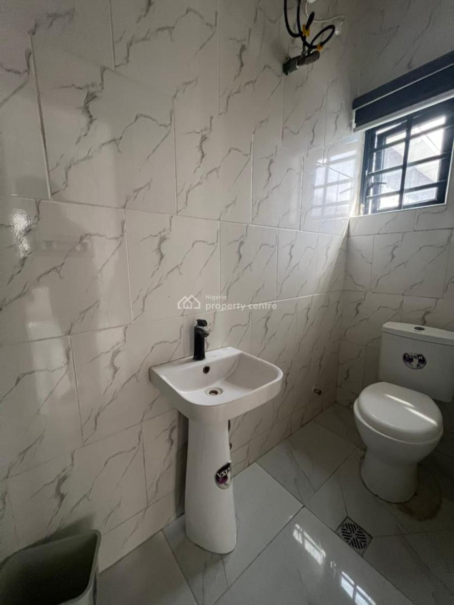Specious Well Built 2 Bedroom Terrace Duplex, Orchi Before Round About, Lekki Phase 1, Lekki, Lagos, Terraced Duplex for Rent