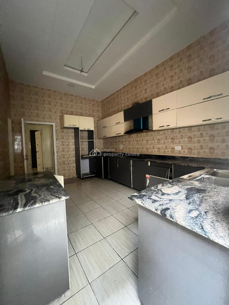 Self Serviced 4-bedroom Semi Detached Duplex with a Bq, Ologolo, Lekki, Lagos, Semi-detached Duplex for Rent