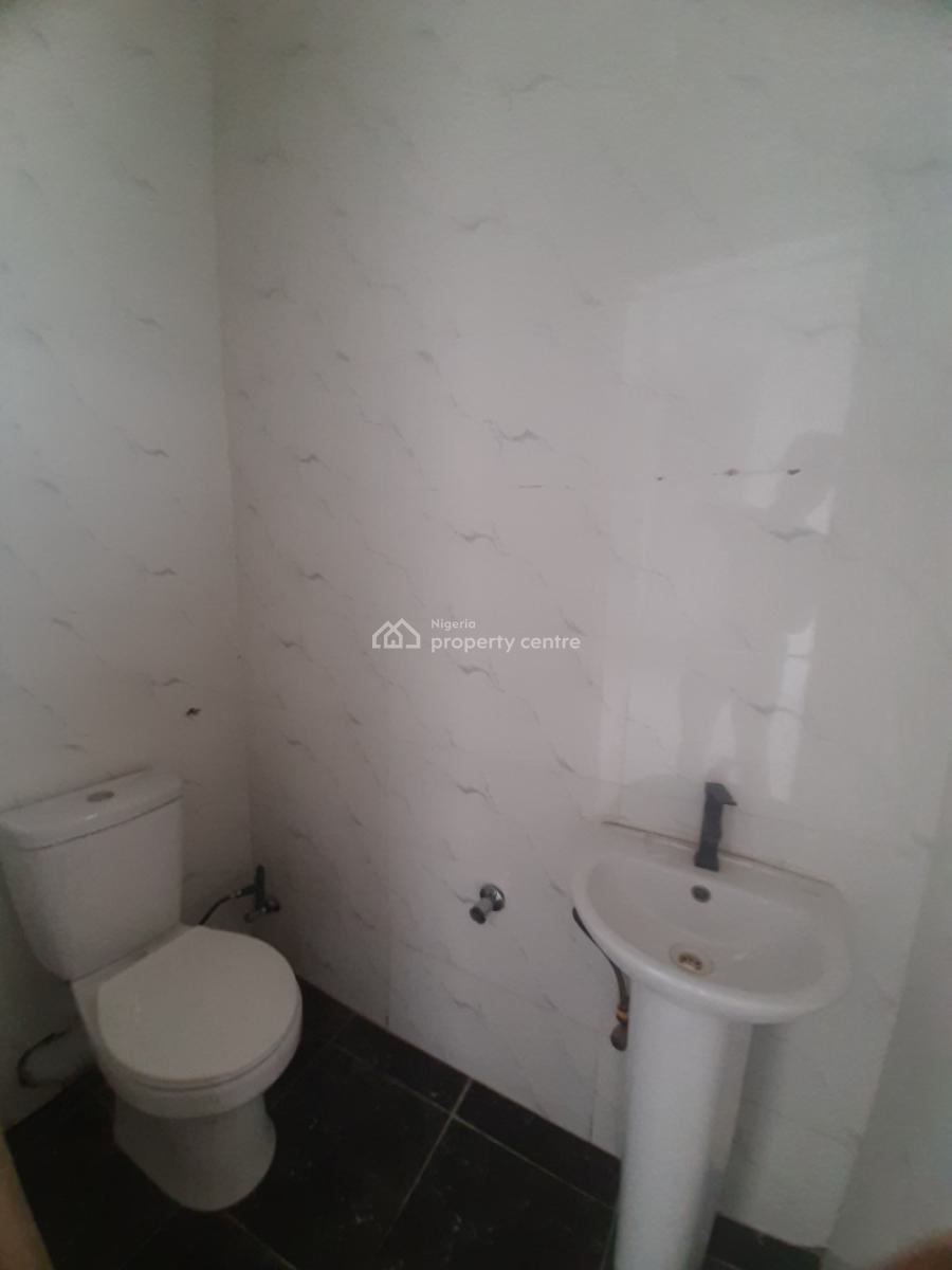 2 Bedroom, Before Chevron Drive 2nd Toll Gate, Ologolo, Lekki, Lagos, Flat / Apartment for Sale