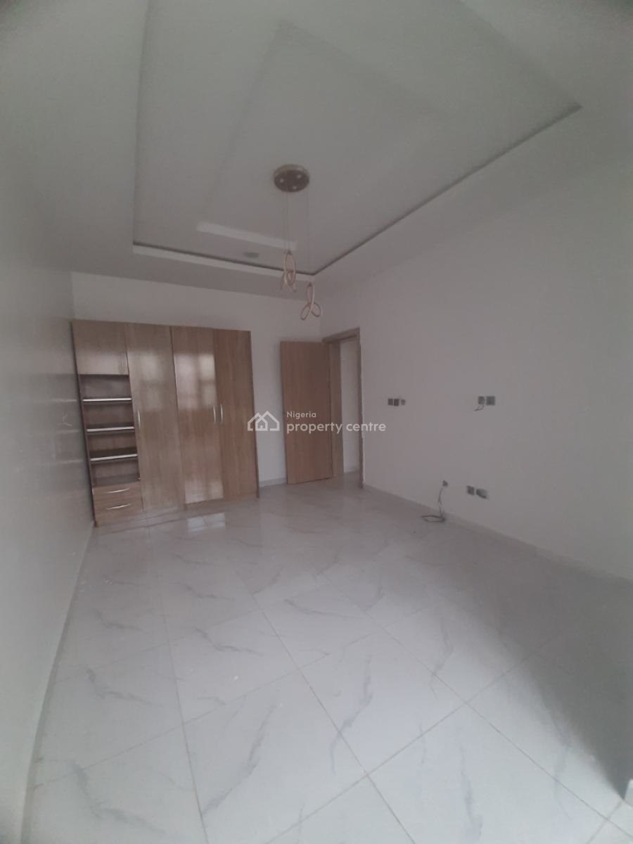 2 Bedroom, Before Chevron Drive 2nd Toll Gate, Ologolo, Lekki, Lagos, Flat / Apartment for Sale