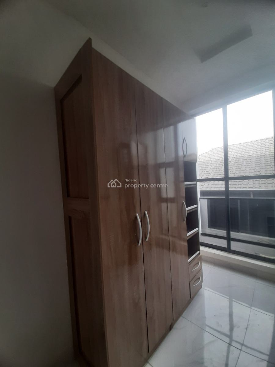 2 Bedroom, Before Chevron Drive 2nd Toll Gate, Ologolo, Lekki, Lagos, Flat / Apartment for Sale