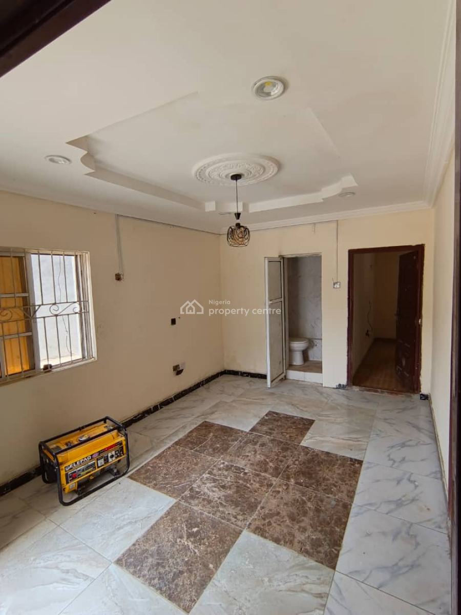 Neatly Used 2 Bedroom Apartment, Ologolo, Lekki, Lagos, Flat / Apartment for Rent
