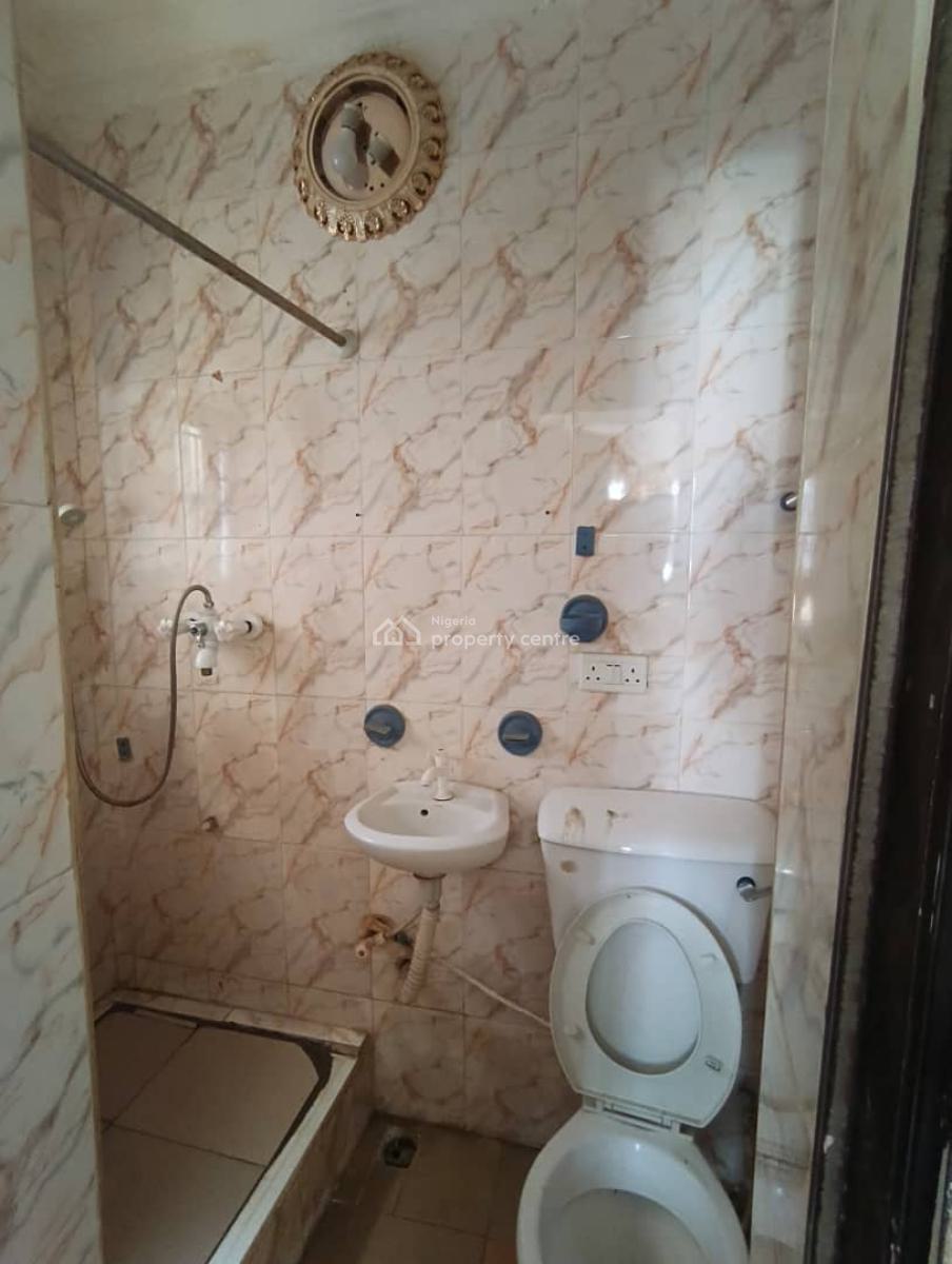 Neatly Used 2 Bedroom Apartment, Ologolo, Lekki, Lagos, Flat / Apartment for Rent