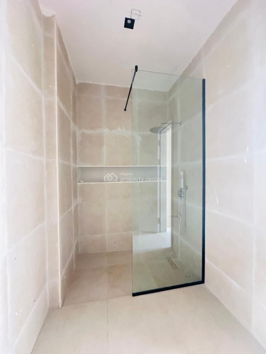 Spaciously Built 3&2bed Apartment with Swimming Pool ,gym &elevator, Lekki Phase One ,lekki ,lagos ,nigeria, Lekki Phase 1, Lekki, Lagos, Flat / Apartment for Sale