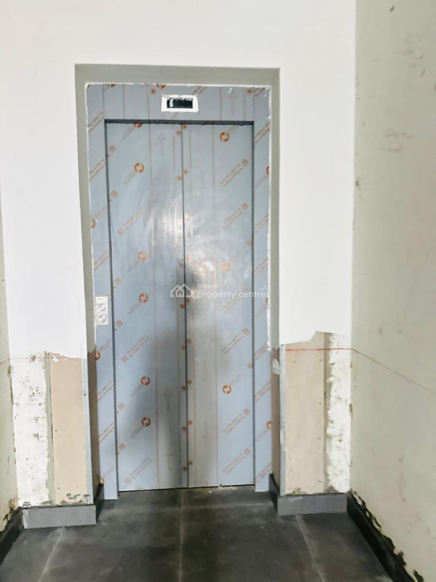 Spaciously Built 3&2bed Apartment with Swimming Pool ,gym &elevator, Lekki Phase One ,lekki ,lagos ,nigeria, Lekki Phase 1, Lekki, Lagos, Flat / Apartment for Sale