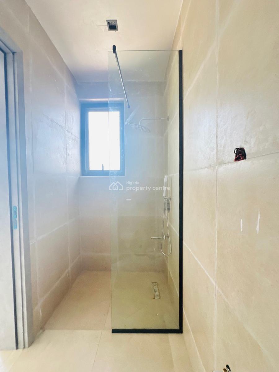 Spaciously Built 3&2bed Apartment with Swimming Pool ,gym &elevator, Lekki Phase One ,lekki ,lagos ,nigeria, Lekki Phase 1, Lekki, Lagos, Flat / Apartment for Sale