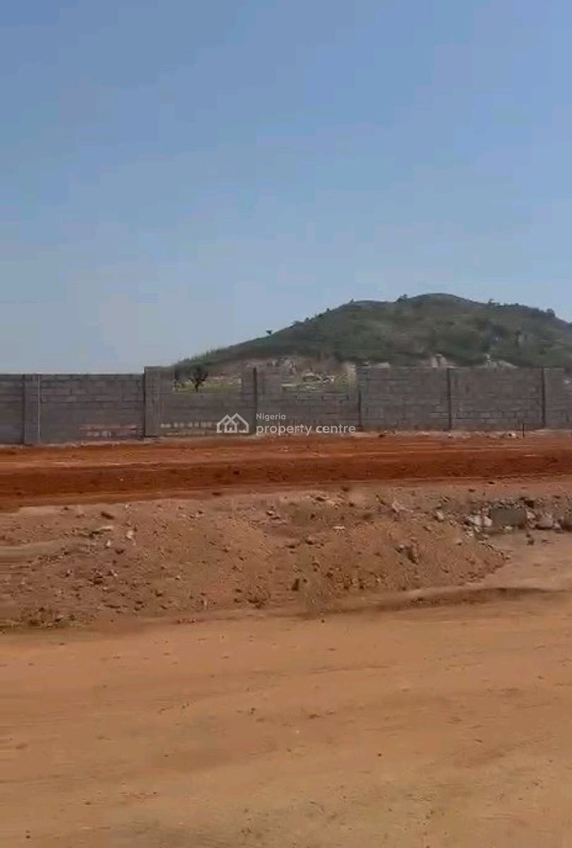 Unmissable Christmas Gift to Yourself: Prime 400 Sqm Plot in Hutu, Sabon Lugbe, Lugbe District, Abuja, Residential Land for Sale