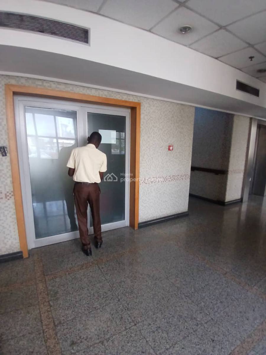 Fully Serviced 300sqm Open Office Space (3rd Floor), Victoria Island (vi), Lagos, Office Space for Rent