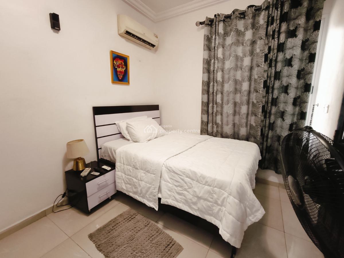 2 Bedroom Flat with Ps5 & Snooker, Oral Estate, Ikota Lekki, Ikota, Lekki, Lagos, Flat / Apartment Short Let