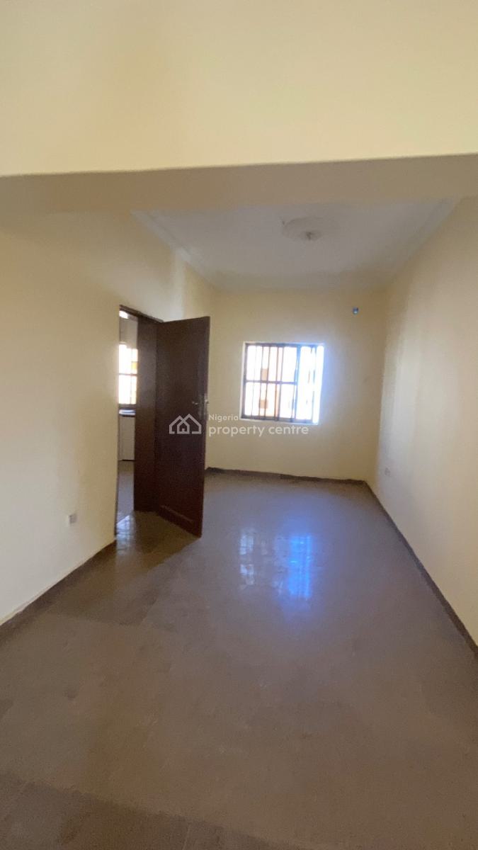 Spacious 3 Bedroom Flat + Bq, Katampe (main), Katampe, Abuja, Flat / Apartment for Rent