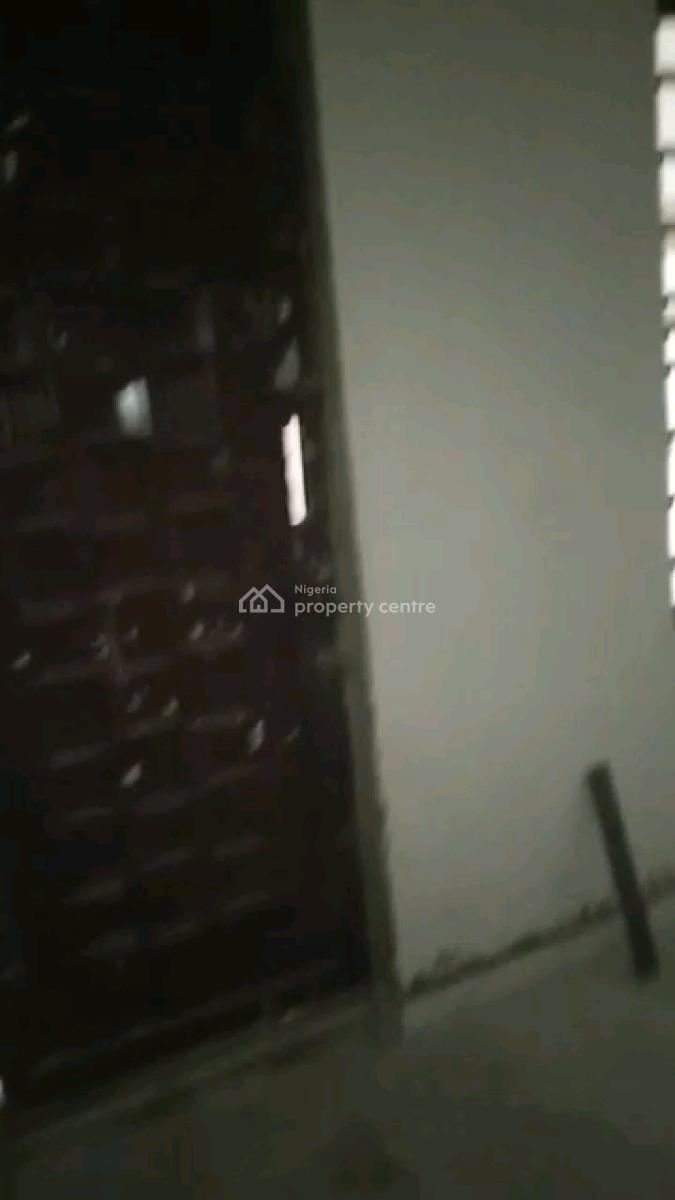 Standard and Spacious Mini Flat, Off Odunsi Road, Bariga, Shomolu, Lagos, Mini Flat (room and Parlour) for Rent