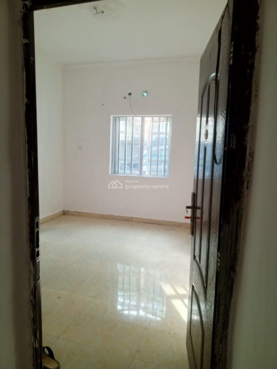 Standard 2 Bedroom Flat Downstairs, All Rooms Ensuit with Guest Toilet, Royal Palmwill Estate, Remlek, Badore, Ajah, Lagos, Flat / Apartment for Rent