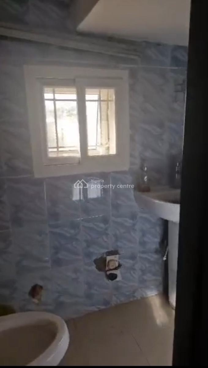 Distress 4 Bedroom Fully Detached Duplex, Pearl Garden Estate, Lekki, Lagos, Detached Duplex for Sale