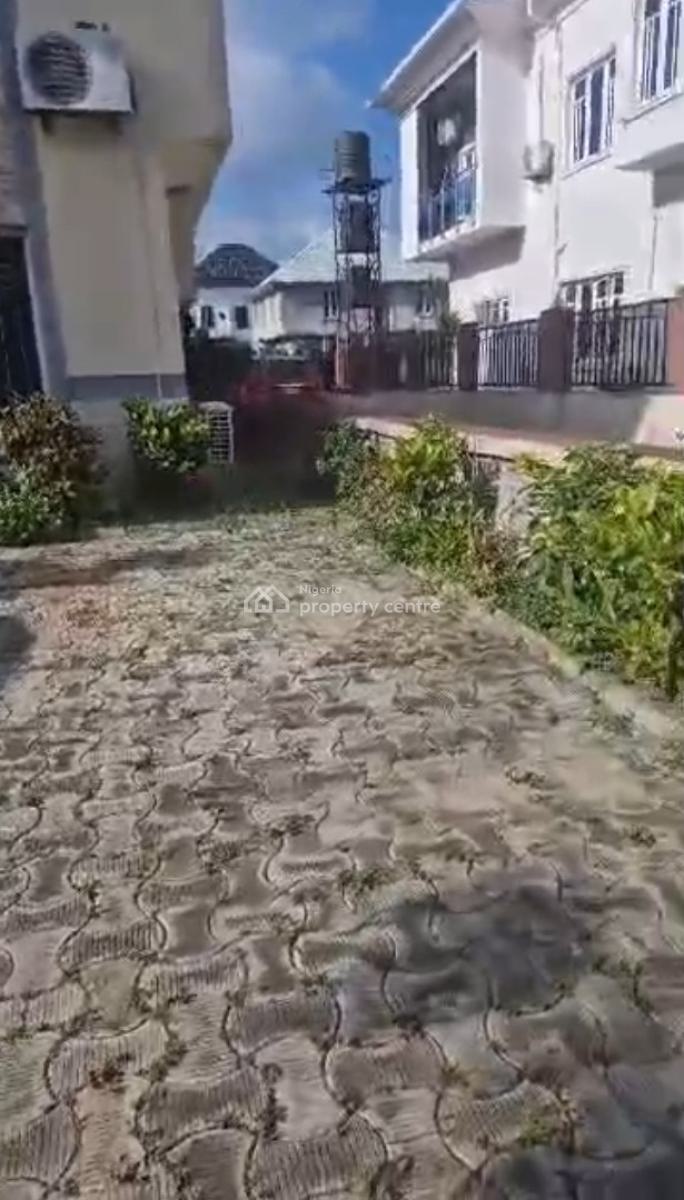 Distress 4 Bedroom Fully Detached Duplex, Pearl Garden Estate, Lekki, Lagos, Detached Duplex for Sale