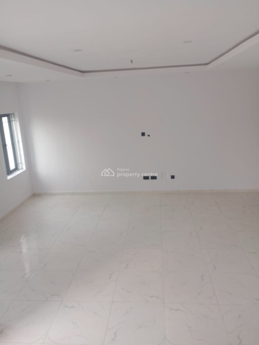 Executive 4-bedroom Semi-detached Duplex with Bq on 2 Floors, Obanikoro Estate, Obanikoro, Shomolu, Lagos, Semi-detached Duplex for Sale