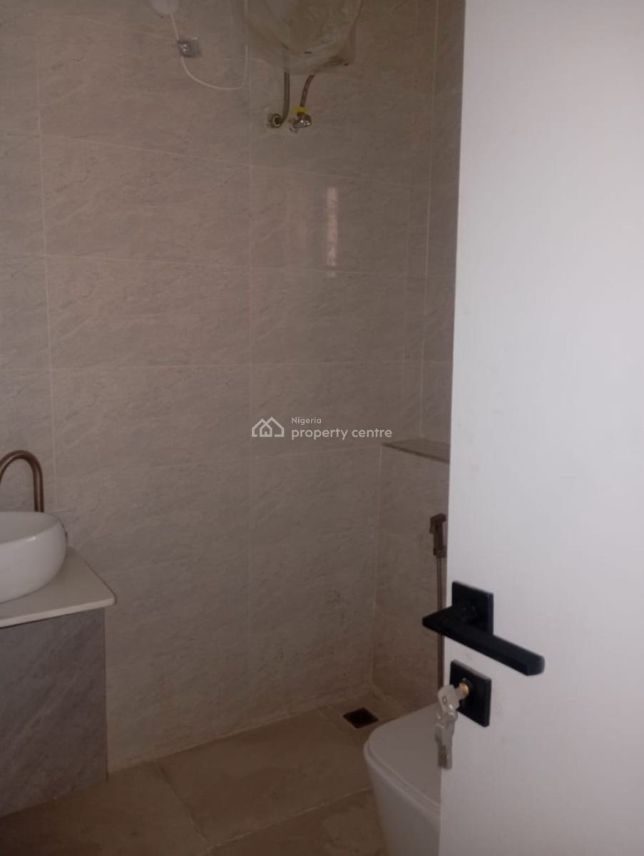 Executive 4-bedroom Semi-detached Duplex with Bq on 2 Floors, Obanikoro Estate, Obanikoro, Shomolu, Lagos, Semi-detached Duplex for Sale