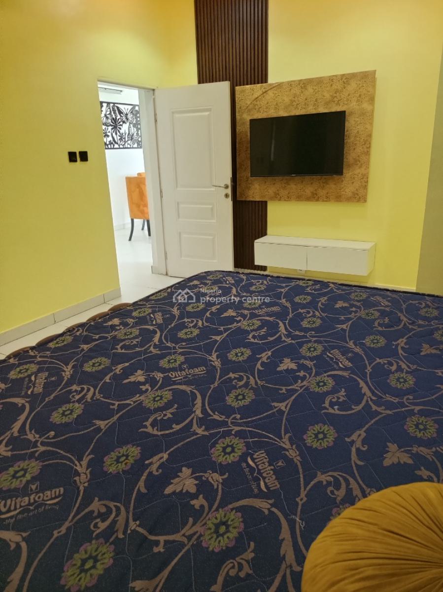 Fully Furnished 3bedroom 24hours Light Secured Estate, Secured Estate, Ologolo, Lekki, Lagos, Flat / Apartment for Rent