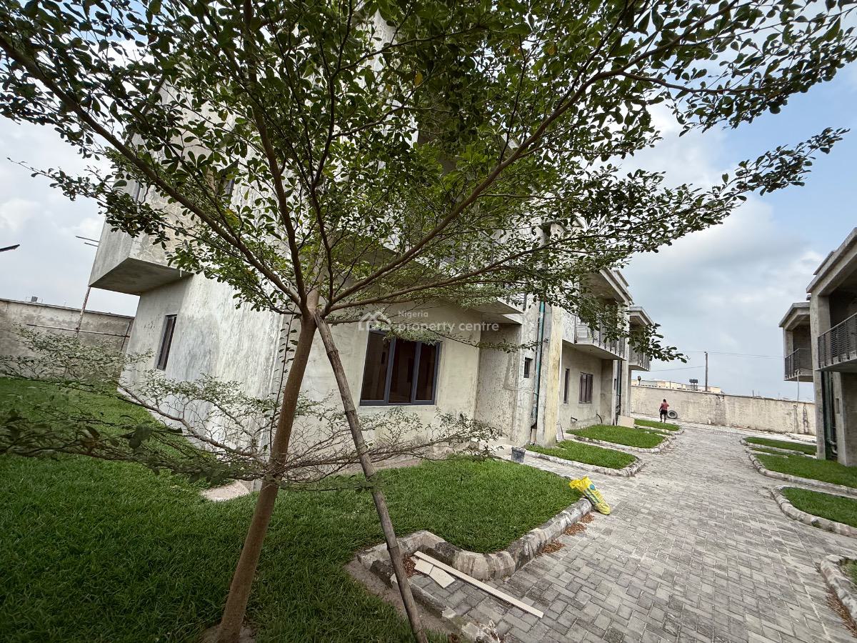 Brand New 4 Bedroom Terrace Duplex for Super Distress, Beechwood Estate, Lakowe, Ibeju Lekki, Lagos, Terraced Duplex for Sale
