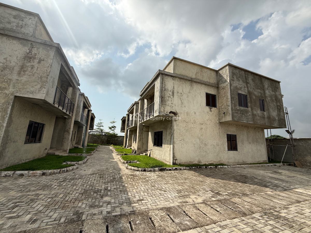 Brand New 4 Bedroom Terrace Duplex for Super Distress, Beechwood Estate, Lakowe, Ibeju Lekki, Lagos, Terraced Duplex for Sale