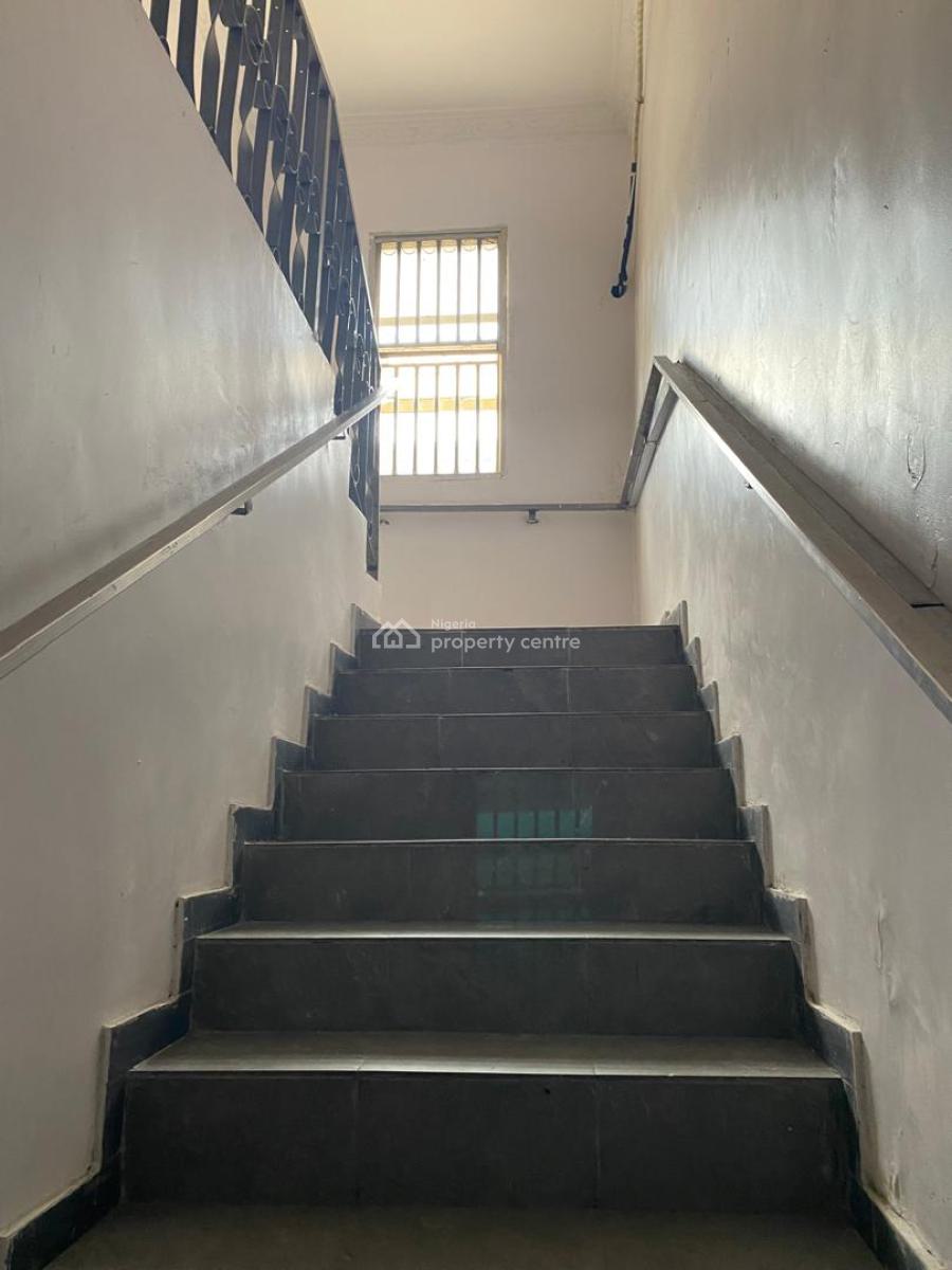 Specious Mini Flat, Off Evervare Hospital, Lekki Phase 1, Lekki, Lagos, Flat / Apartment for Rent