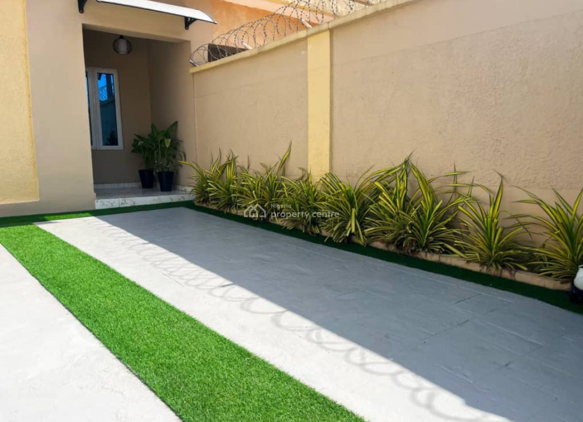 Sweet 3 Bedrom Duplex (self Compound) Fast Booking, @ Olowo-ira, Via Omole Phase 2, Ojodu, Olowora, Magodo, Lagos, Detached Duplex Short Let