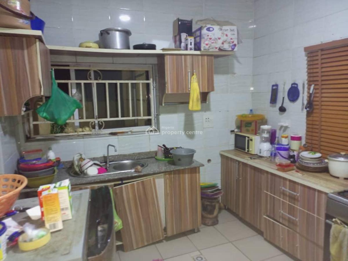 Distress 2 Bedroom Flat with Self Contain, Wuye, Abuja, Block of Flats for Sale