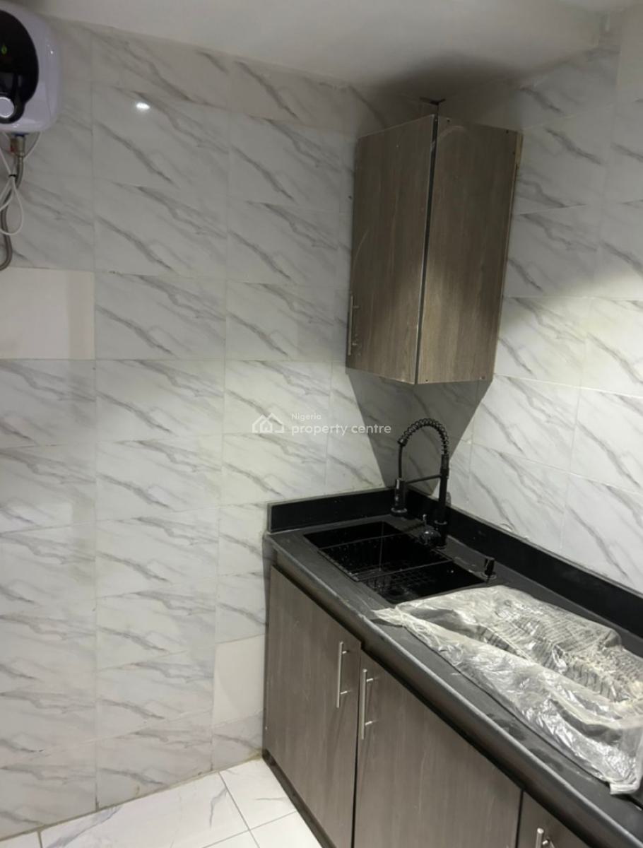 Newly 2 Bedrom Flat + Swimming Pool + Amenities, Mende, Maryland, Lagos, Flat / Apartment for Sale