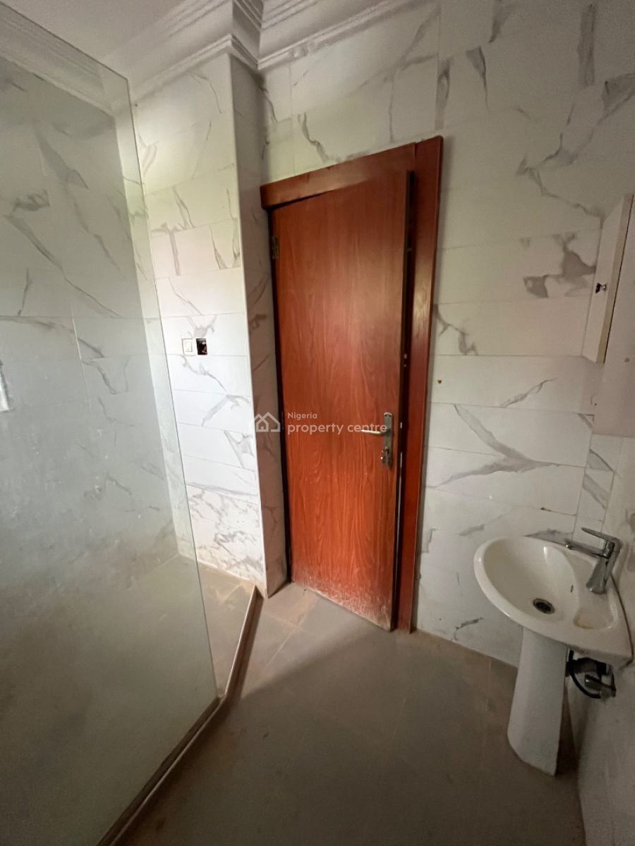 Serviced 3 Bedrooms Terrace Duplex + Bq, Pool, Gym, Lekki Phase 1, Lekki, Lagos, Terraced Duplex for Rent