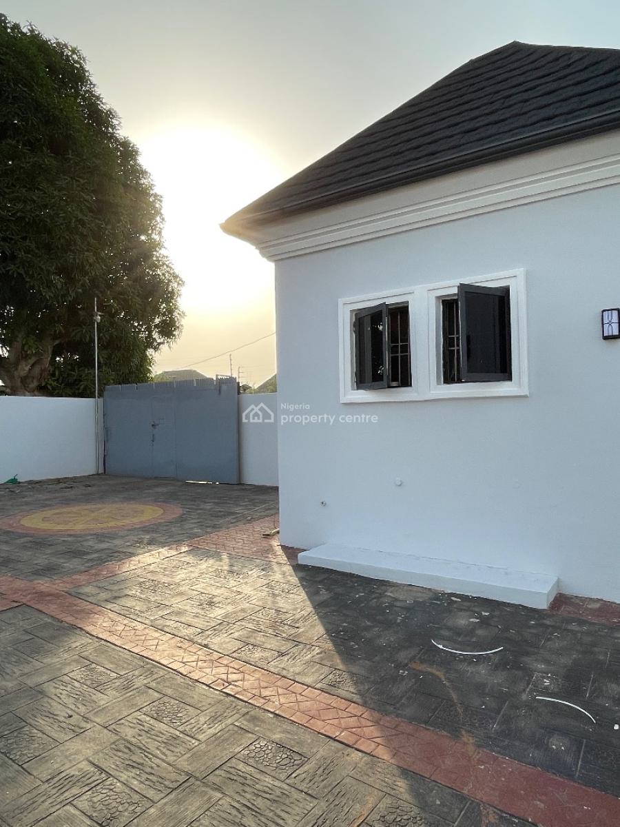 Luxury 4 Bedroom Duplex with Room and Parlor Bq on 2 Plots of Land, Alagbaka Extension, Akure, Ondo, Detached Duplex for Sale