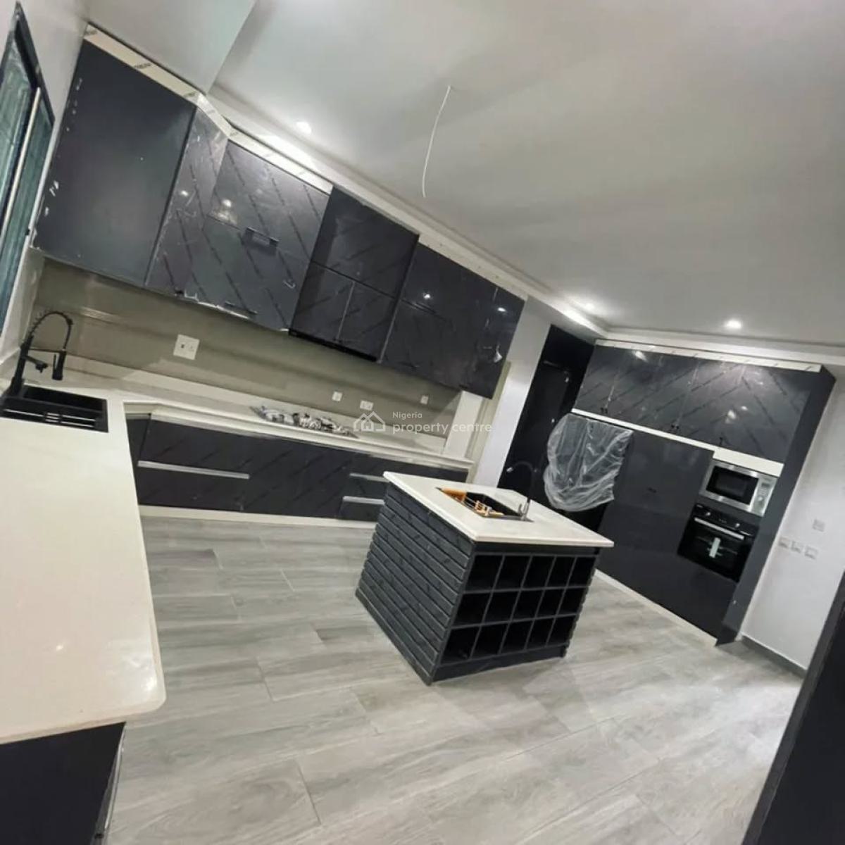 Luxury 4 Bedroom Duplex with Room and Parlor Bq on 2 Plots of Land, Alagbaka Extension, Akure, Ondo, Detached Duplex for Sale