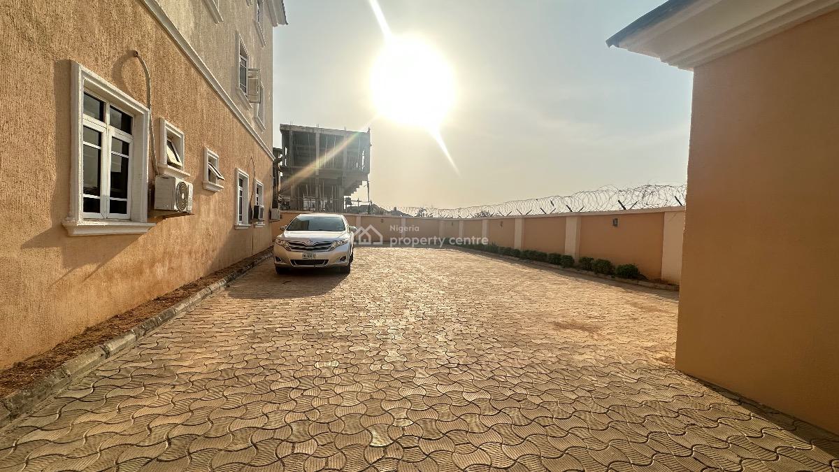 Luxury 3 Bedroom Flat with a Room Bq, Wuye, Abuja, Flat / Apartment for Rent