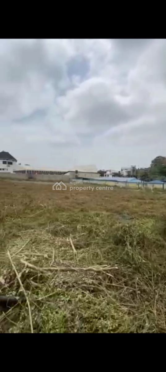 2,400. Square Metres., Location: Carlton  Gate  Estate  Ibadan., Ibadan, Oyo, Land for Sale