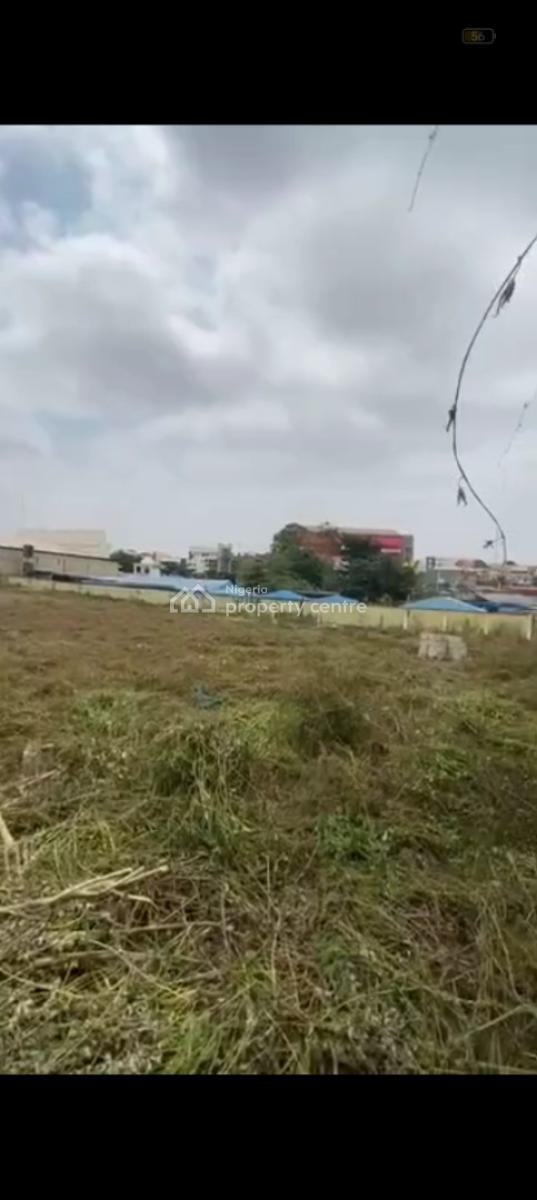 2,400. Square Metres., Location: Carlton  Gate  Estate  Ibadan., Ibadan, Oyo, Land for Sale